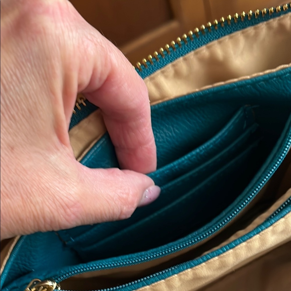 Blue Wristlet Clutch/Crossbody Bag NWOT - Picture 7 of 16